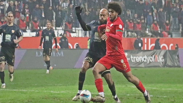 Motosiklet sürücüsünün yaralandığı kazada Amedsporlu futbolcu adli kontrolle serbest