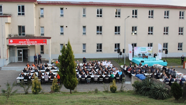 Zonguldak M Tipi Kapalı ve Açık Ceza İnfaz Kurumu'nda iftar programı düzenlendi