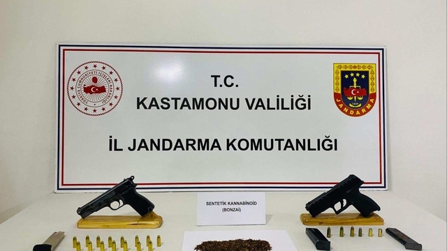 Kastamonu'da uyuşturucu ve kaçakçılık operasyonlarında 3 zanlı yakalandı