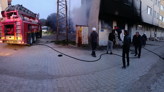 Gelibolu'da çıkan ev yangını söndürüldü