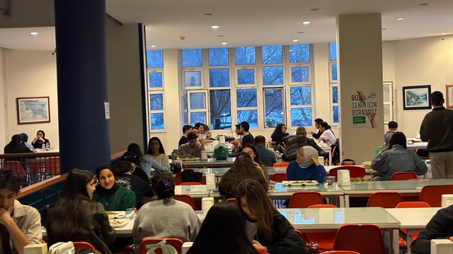 Aydın'da Yeşilay gönüllüleri ve öğrenciler iftar programında buluştu