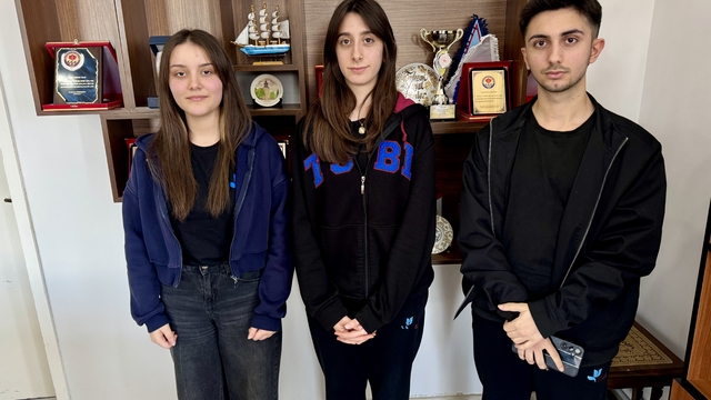 Lise öğrencileri yapay zeka destekli görsel ve sesli çeviri uygulaması tasarladı