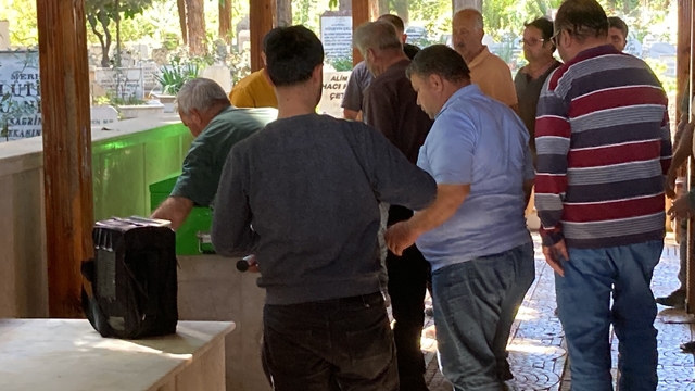 Mersin'de trafik kazasında ölen çocuğun cenazesi toprağa verildi