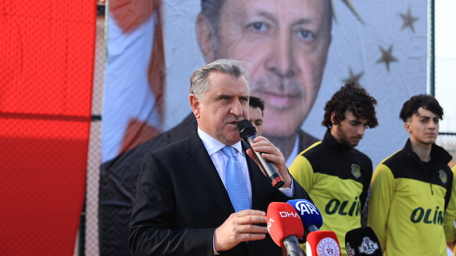 Gençlik ve Spor Bakanı Osman Aşkın Bak, Edirne'de stat açılışında konuştu: