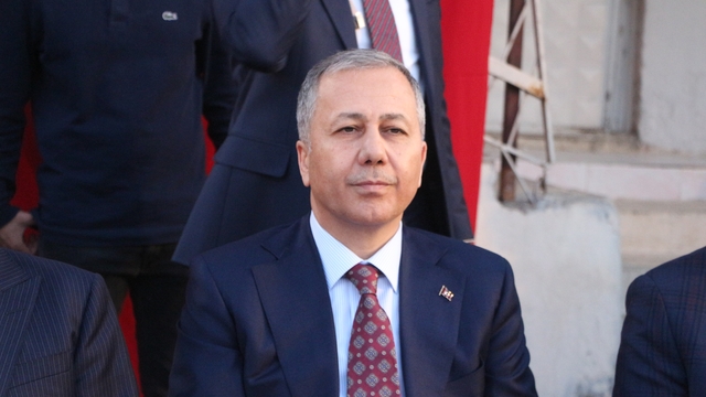 Bakan Yerlikaya: Çocukları kandırıp 3- 5 liraya motosikletin üstüne bindirerek milletime racon kestiremezsiniz