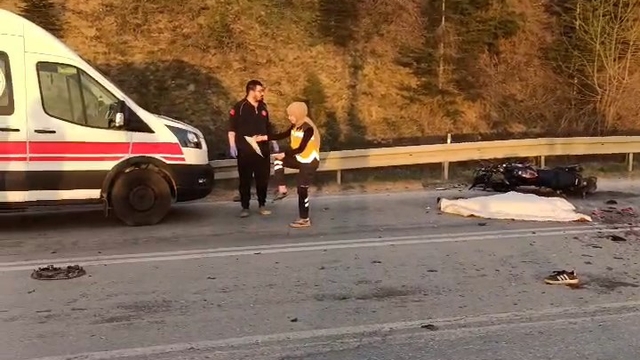 Kamyonet ile motosikletin çarpıştığı kazada ölü sayısı 2'ye çıktı