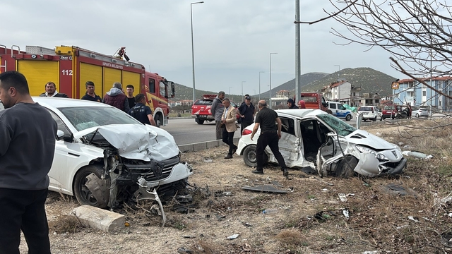 Isparta'da trafik kazasında 2 kişi öldü, 3 kişi yaralandı