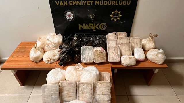 Van'da 30 kilo 720 gram sentetik uyuşturucu ele geçirildi