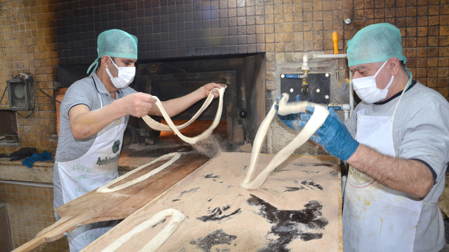 Karamürsel'in yöresel lezzeti simit dolması, iftar ve sahurda tercih ediliyor
