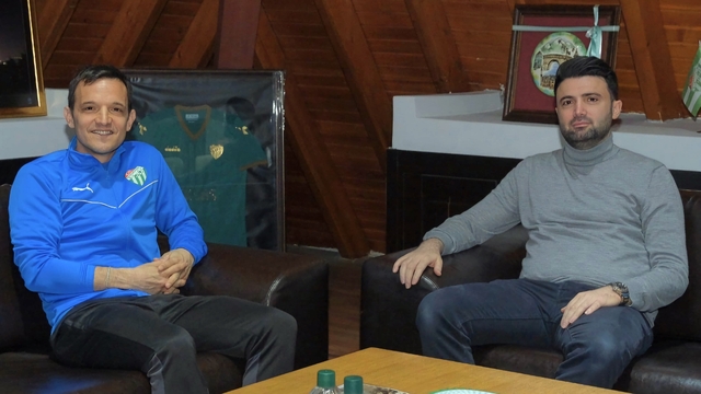 Bursaspor'da teknik direktör Batalla ile yollar ayrıldı