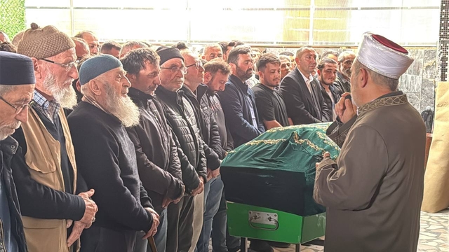 Kocaeli'de silahlı kavgada ölen kişinin cenazesi defnedildi