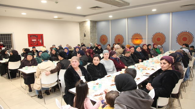 Bitlis'teki Ahıska Türkleri iftarda bir araya geldi