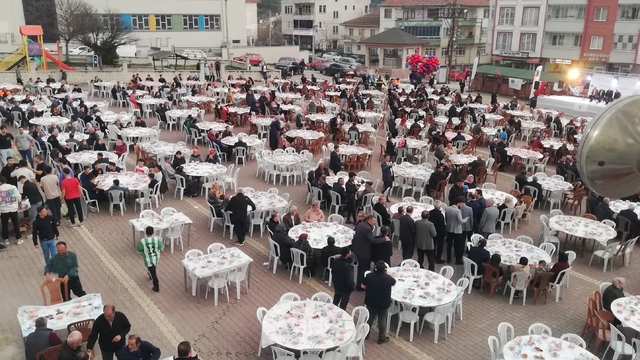 Hanönü'de 1500 kişilik iftar verildi