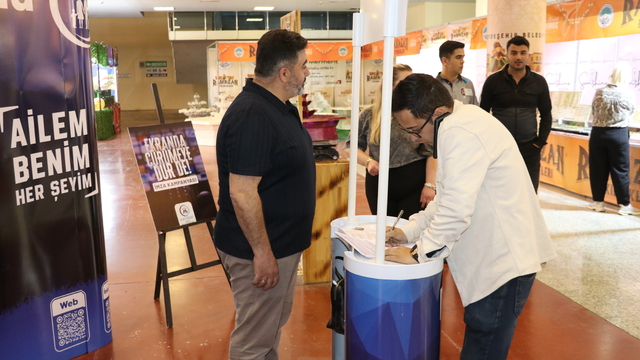 Kayseri'de "gündüz kuşağı" programlarının olumsuz yayınlarına karşı imza kampanyası başlatıldı