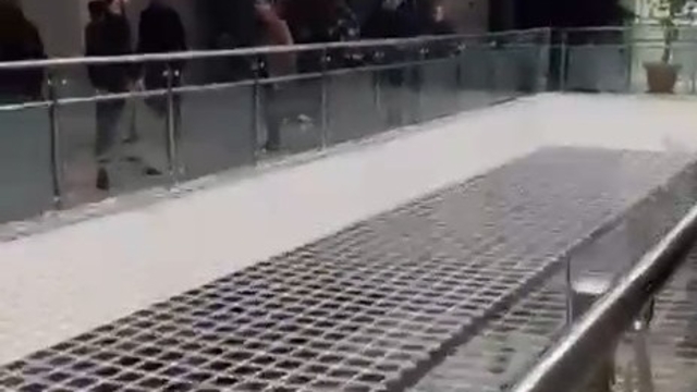 Karamürsel Belediyesi'nde 'ihale' kavgası; 2 kişi bıçaklandı (2)