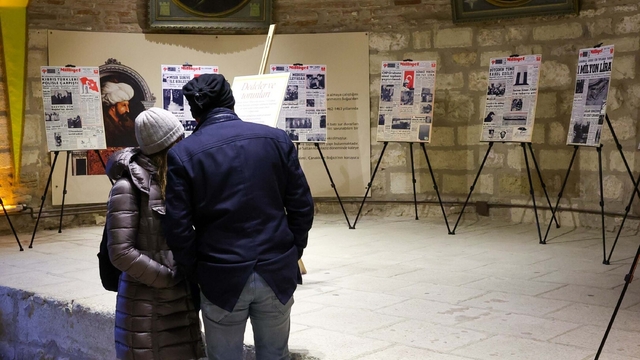 Çanakkale Deniz Müzesi'nde 'Dedeler ve Torunları' sergisi ziyaretçiye açıldı