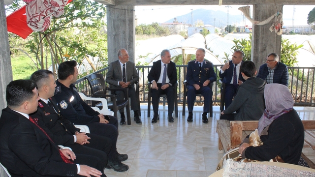 Anamur'da şehit aileleri ziyaret edildi