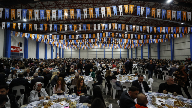 AK Parti Genel Başkan Yardımcısı Büyükgümüş, Mersin'de iftar programında konuştu: