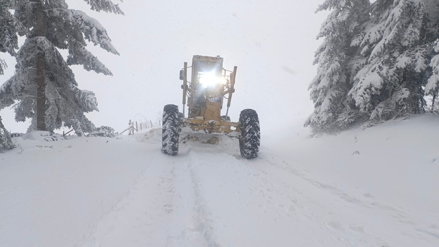 Yakakent'te kar ağışı etkili oldu