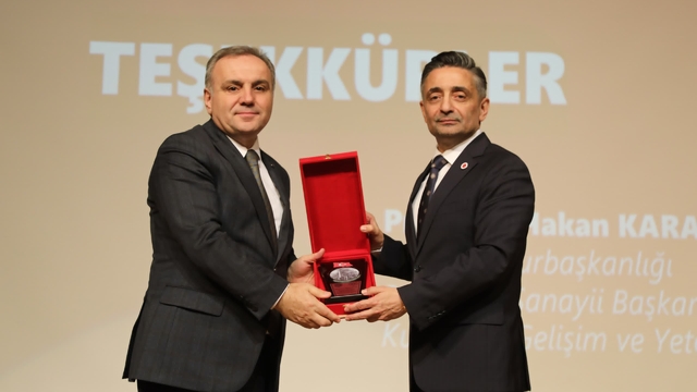 Savunma Sanayii Başkan Yardımcısı Karataş, ERÜ'de konuştu: