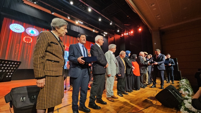 Huzurevinde kalanlardan 'Aile Yılı' için ses yarışması