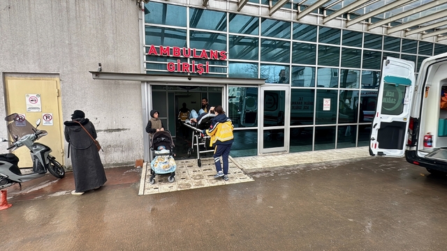 Kocaeli'de yüksekten düşen işçi yaralandı