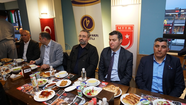 Birlik Vakfı Polatlı Şubesi'nce iftar verildi