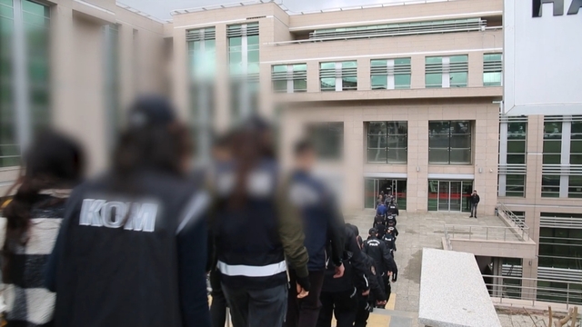 Büyü yapıp, şifa dağıttıklarını öne süren şüphelilere operasyon: 300 milyon lira haksız kazanç