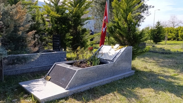 Rahime Kaptan vefatının 61. yılında kabri başında anıldı