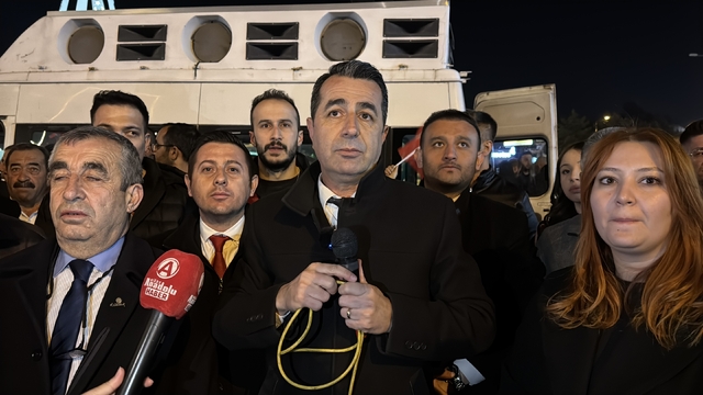 CHP'li Adem, Niğde'de partisinin düzenlediği yürüyüşe katıldı