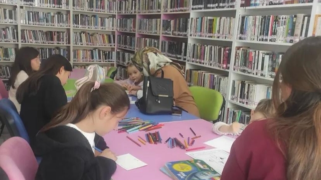 Bozyazı'da vatandaşlar bayram tebriği için kartpostal hazırladı