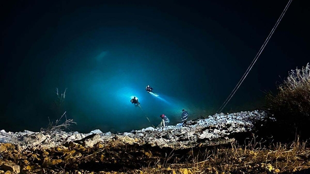 Karaman'da elektrik dağıtım şirketine ait araç baraja uçtu; sürücü öldü (2)