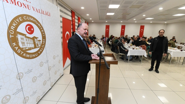 Kastamonu Valisi Dallı, şehit aileleri ve gazilerle iftarda bir araya geldi