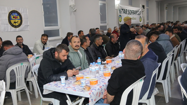 Taşova'da esnaflar iftarda buluştu