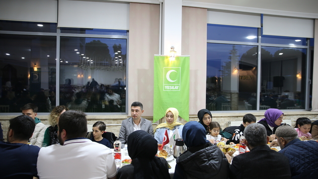 Denizli'de Yeşilay gönüllüleri iftar programında buluştu