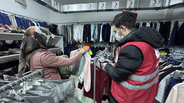 Elazığ'da Türk Kızılayın ramazan yardımları binlerce kişiye ulaşıyor