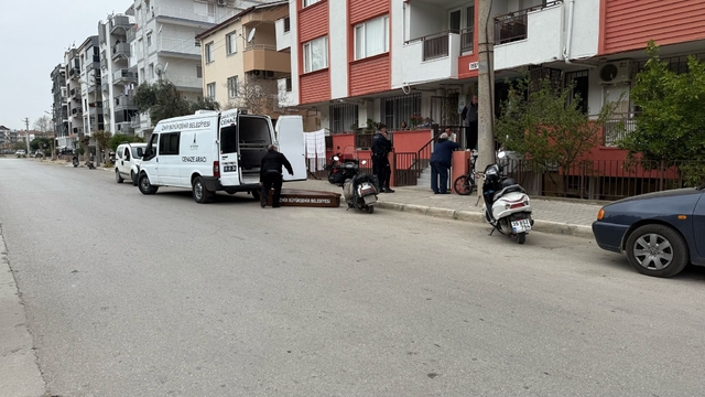 İzmir'de bedensel engelli evinde ölü bulundu