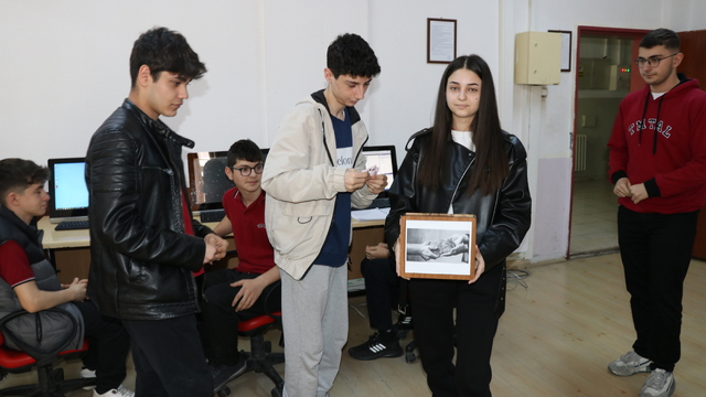 Amasya'da öğrenciler "zimem defteri" geleneğini yaşattı