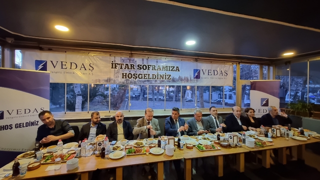 Muş'ta VEDAŞ çalışanları iftarda bir araya geldi
