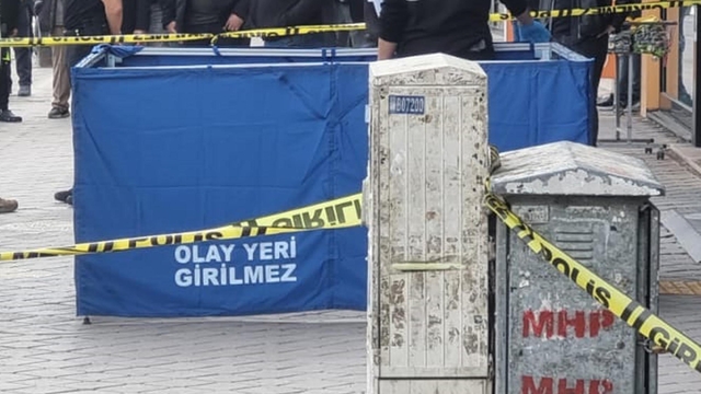 Klimanın tamirini yaparken iş merkezinin terasından düşüp öldü