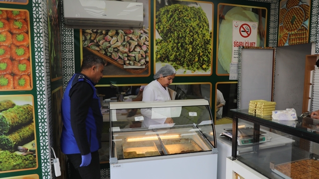 Hatay'da Ramazan Bayramı öncesi iş yerleri denetlendi