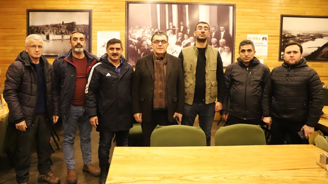 Ardahan Belediye Başkanı Demir, gazetecilerle iftarda buluştu