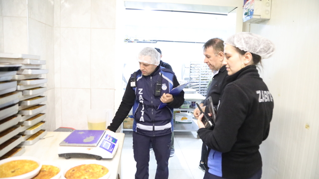 Kayseri'de zabıta ekipleri, Ramazan Bayramı öncesi gıda denetimi yaptı