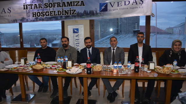 VEDAŞ çalışanları Malazgirt'te iftar programında buluştu