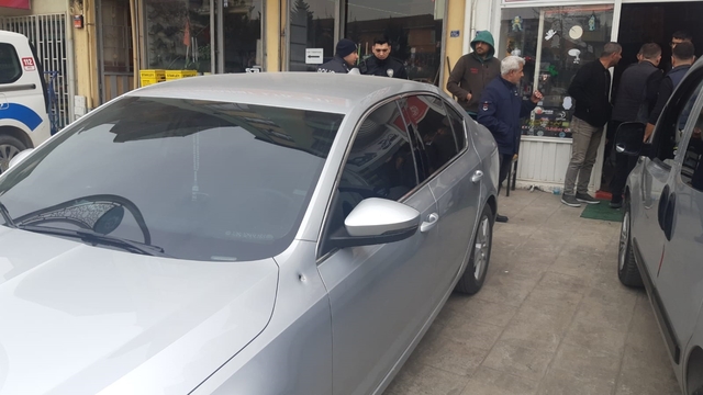 Kocaeli'de oto galeriye silahlı saldırı