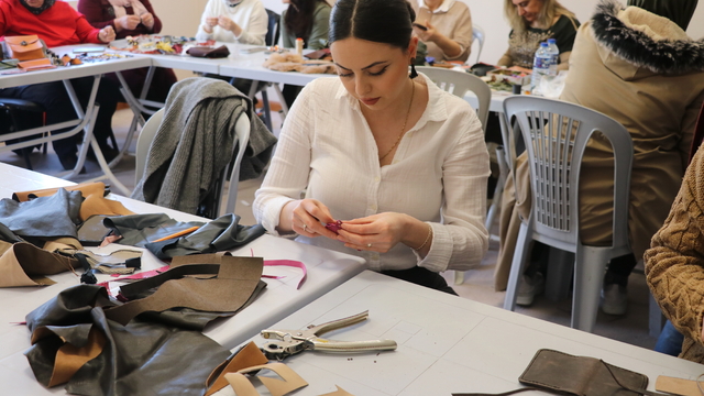 Karabük'te düzenlenen çalıştayla unutulmaya yüz tutan dericilik canlandırılmaya çalışılıyor