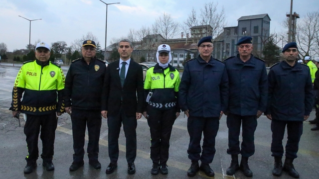 Ankara-İzmir kara yolu kamyon, tır ve tanker geçişine kapatıldı