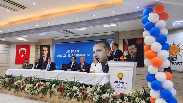 AK Parti Denizli İl Başkanlığı'nda bayramlaşma programı düzenlendi