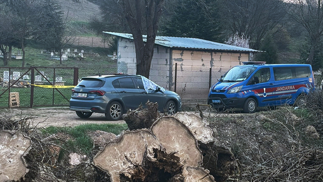 Bolu'da mezarlık önünde amcası tarafından silahla vurulan kişi öldü