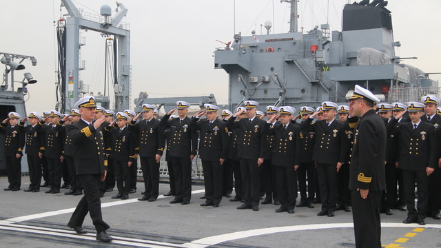 TCG Salihreis ekibi, bayramda görev başında